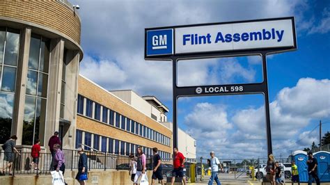 GM to invest more than $1 billion in two Flint, Mich., plants